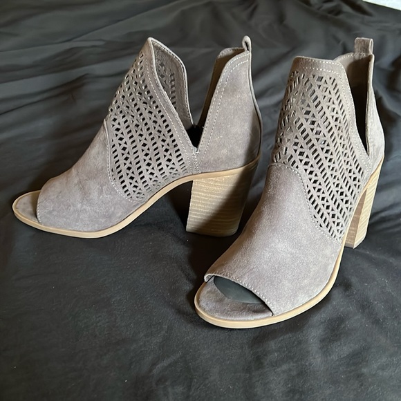 Steve Madden open toe chunky heel boots - Picture 7 of 7